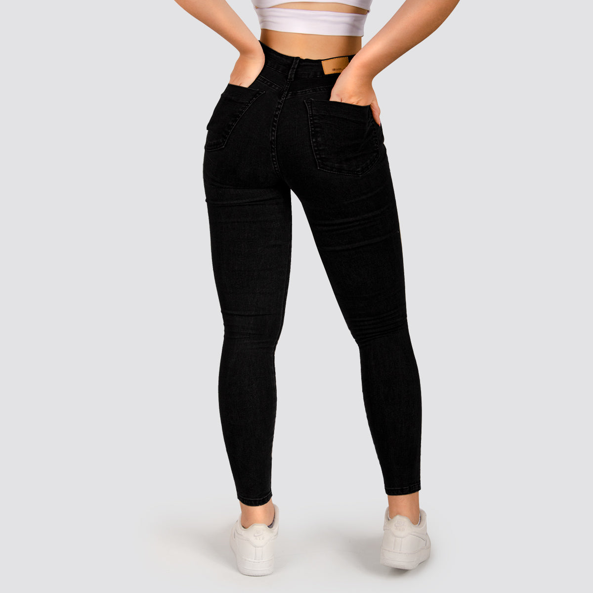Jeans Skinny Tiro Alto Negro Basic